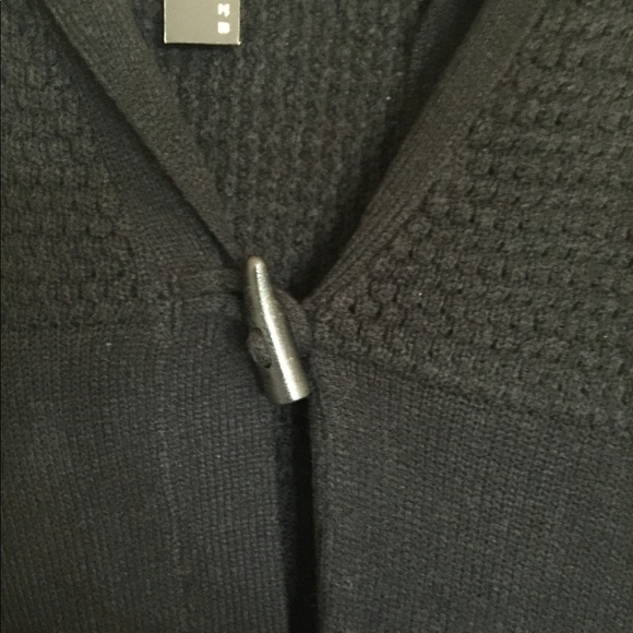 Black Sweater - Picture 3 of 3